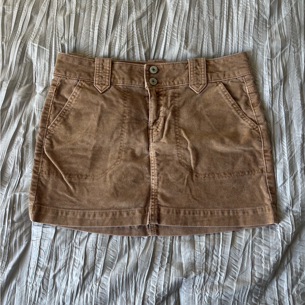American Eagle tan corduroy skirt